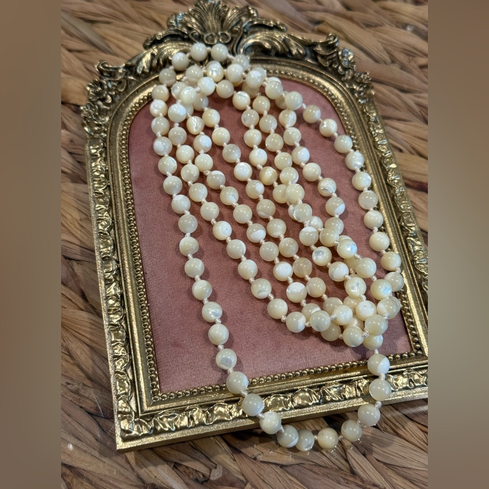 Long Victorian Style Mother of Pearl Hand Knotted Vtg Elegant Cream Necklace 24” - Picture 4 of 8